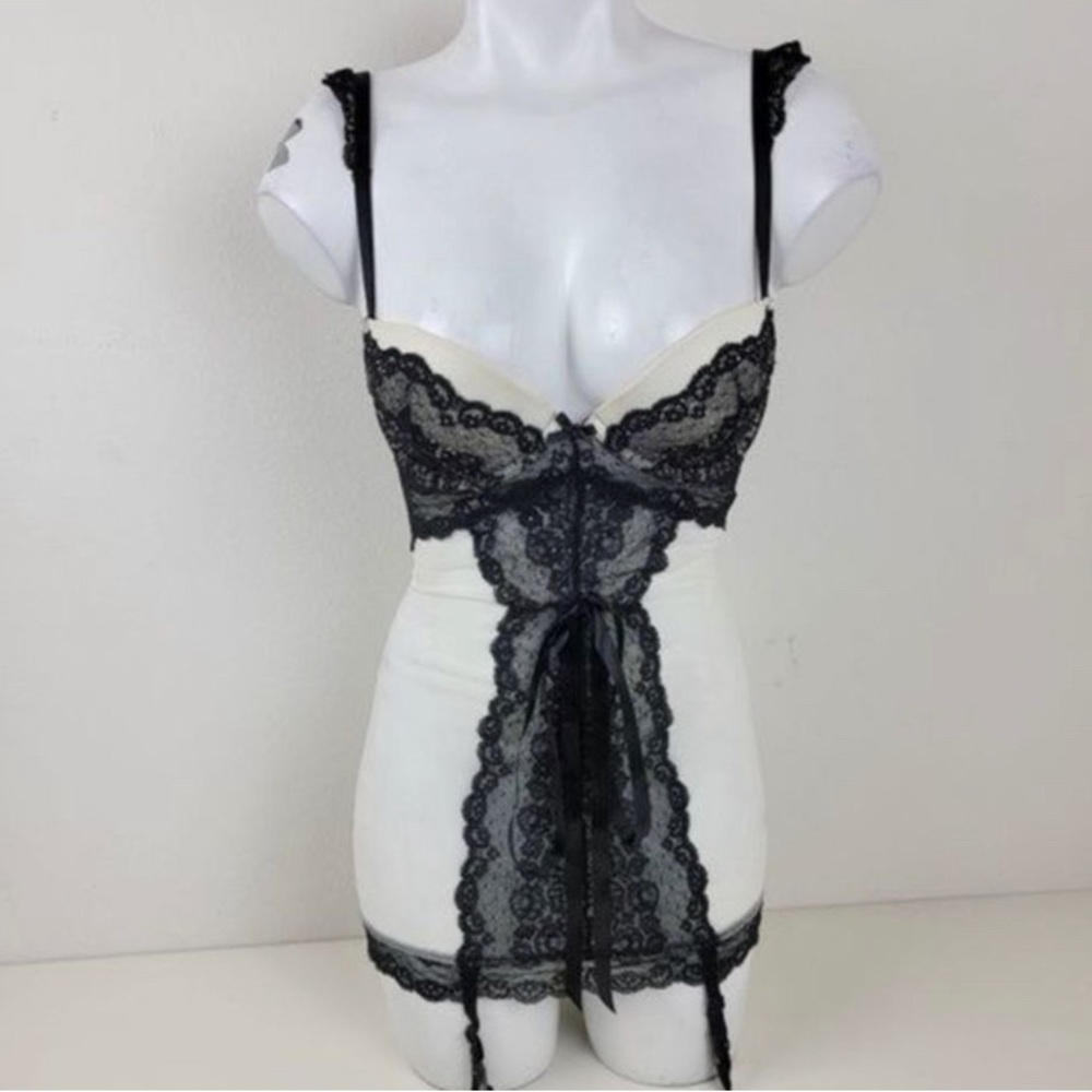 Black and white lace Bustier Victoria Secret 36D​